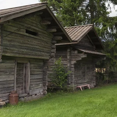 Holiday home Hevossilta *