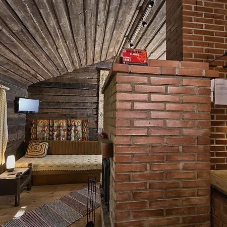 Hevossilta بيت للعطل *